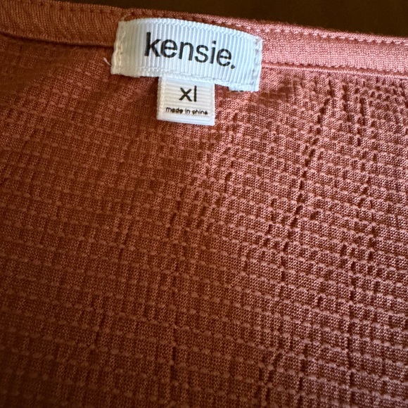 Kensie Pink Ruched V-Neck Blouse - Picture 3 of 3